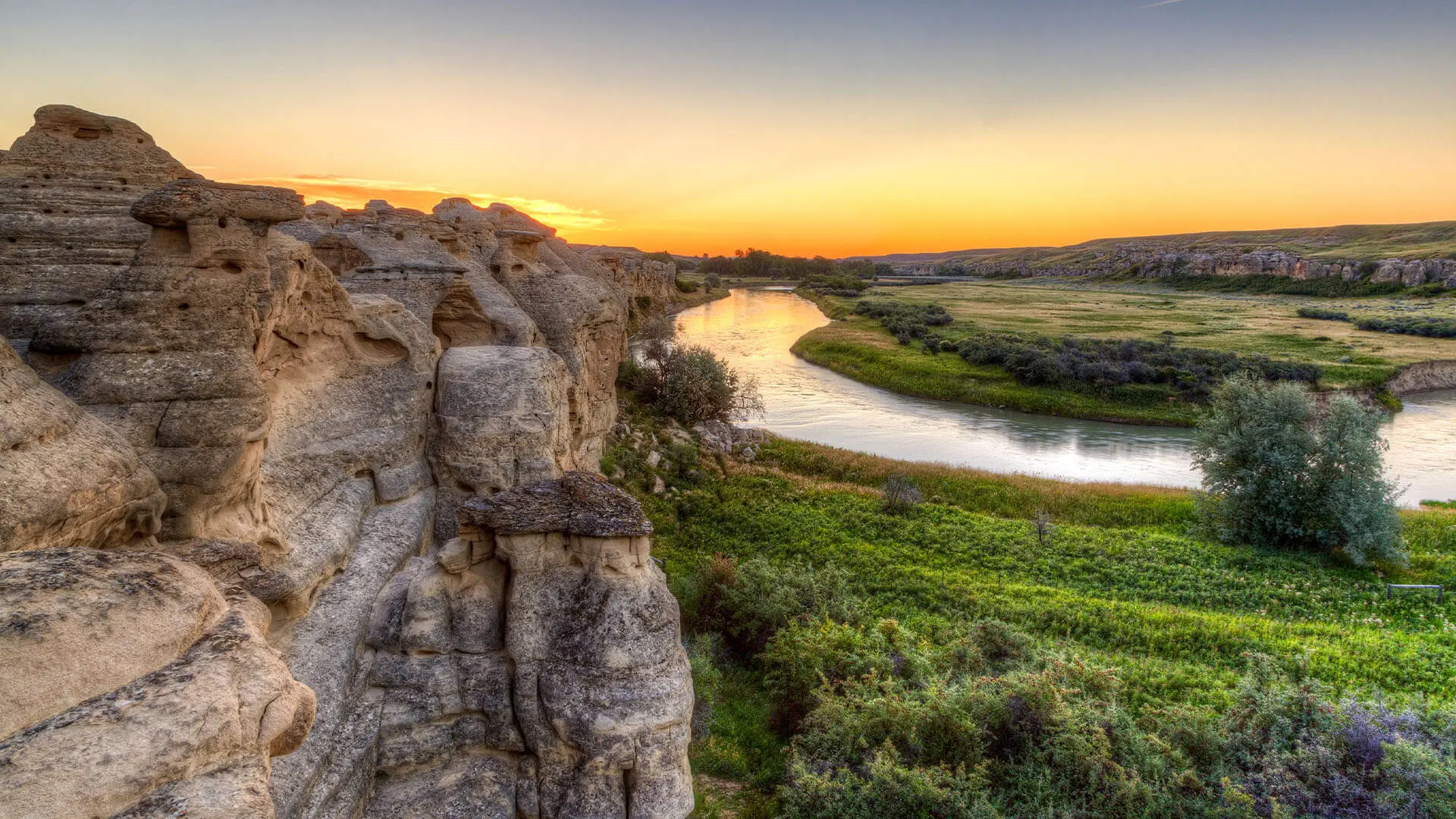 Hoodoo badlands at Writing-on-Stone Provincial Park in Alberta, Canada